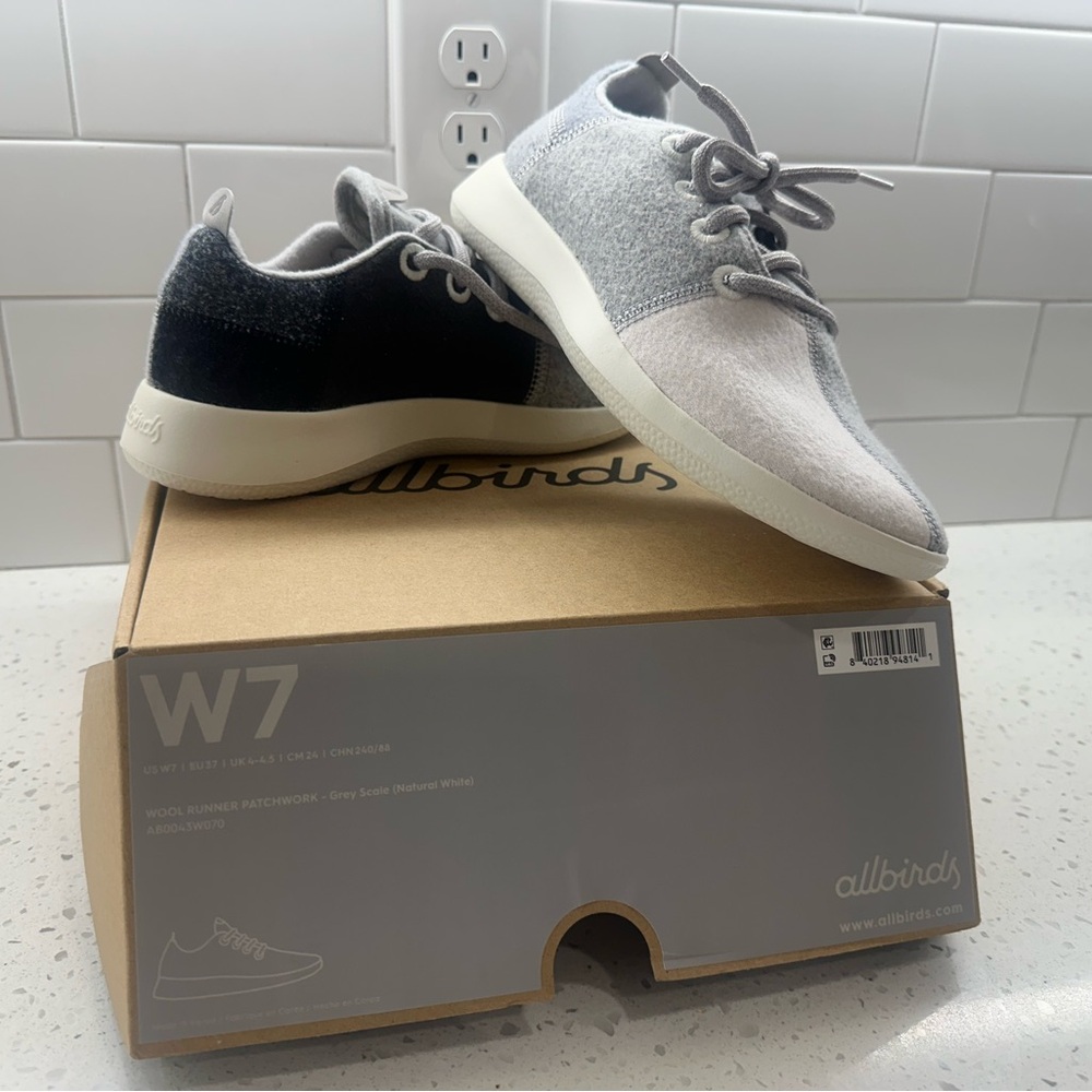 Brand new never worn Wool All Birds
